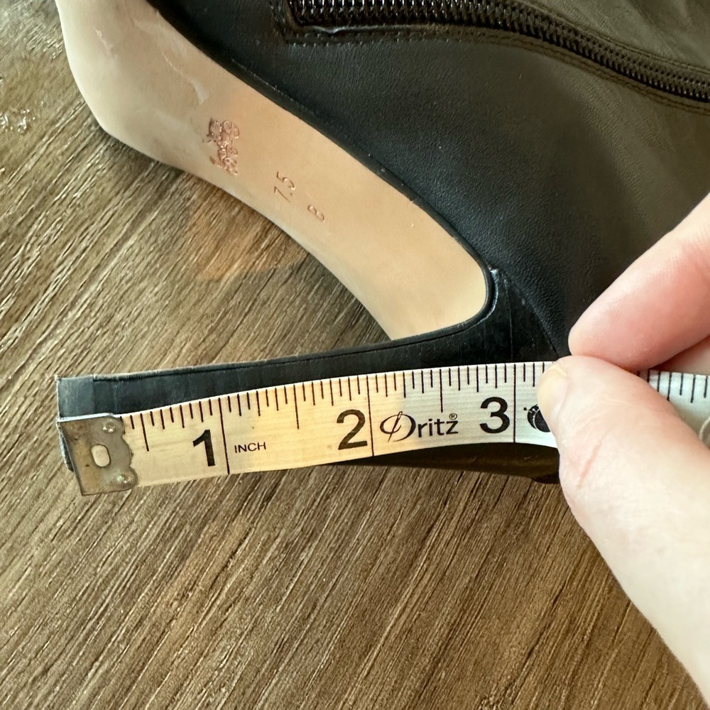 Coach Boots - Picture 2 of 7